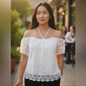 White House Black Market Structured Boise size 1X with lace detail. In EUC.